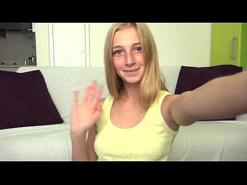 ❤️ Når jeg kjeder meg onanerer jeg dovent den rosa fitten min ️❌ Sludder hos oss ❤